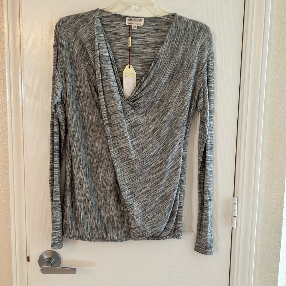 🌺NWT Women’s long sleeve blouse size XS